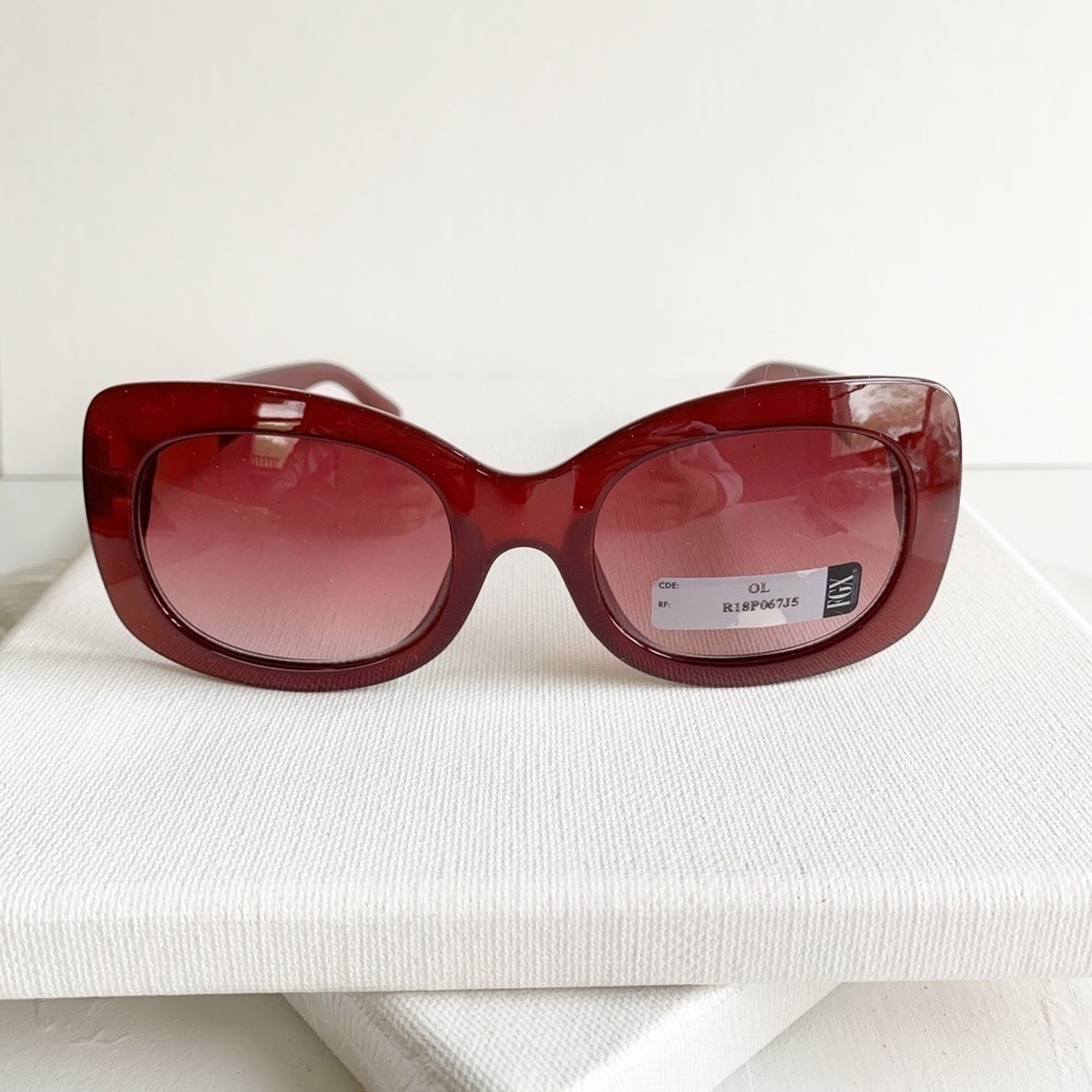 NWT retro vintage style red and gold sunglasses